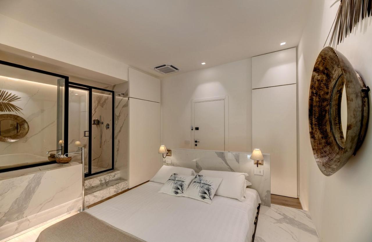 Doppelzimmer mit Whirlpool-Badewanne
